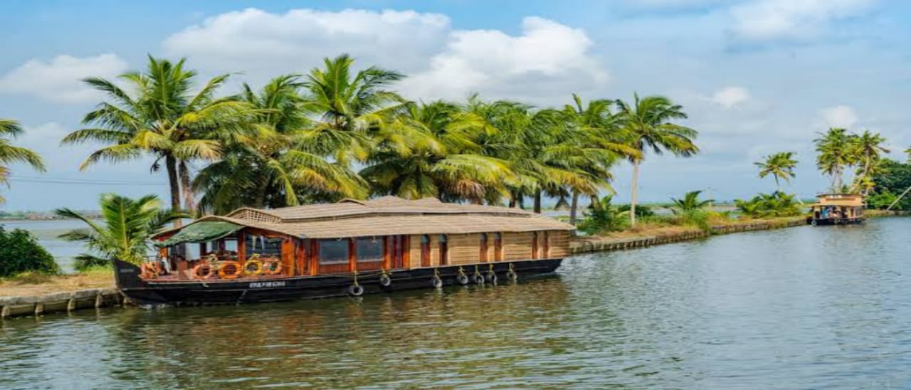 Alappuzha river best place to visit in ernakulam